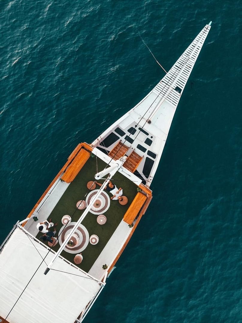 Sewa kapal Labuan Bajo